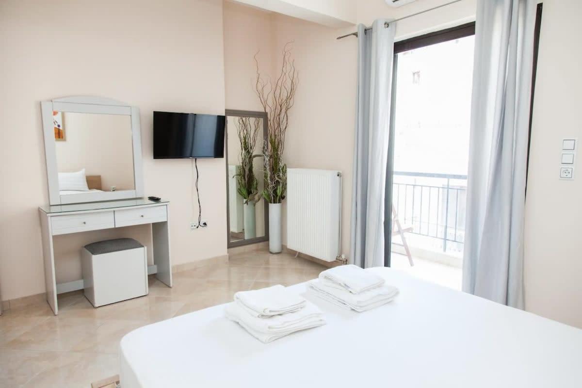 Great In Apartment Piraeus